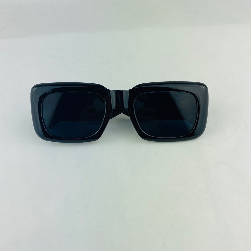COPY - COPY - Black rectangle uv400 sunglasses